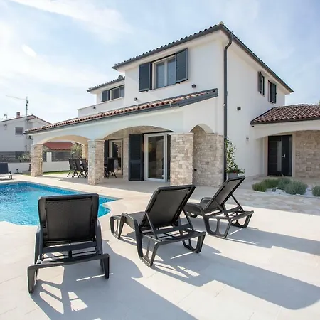 Kata Villa
