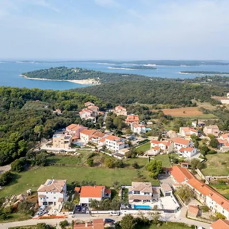 Villa Kata Póla